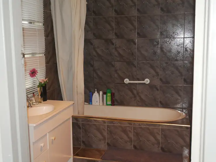 Seventh view of Homely semi-detached listing, 206 Tea Tree Avenue, Leeton NSW 2705