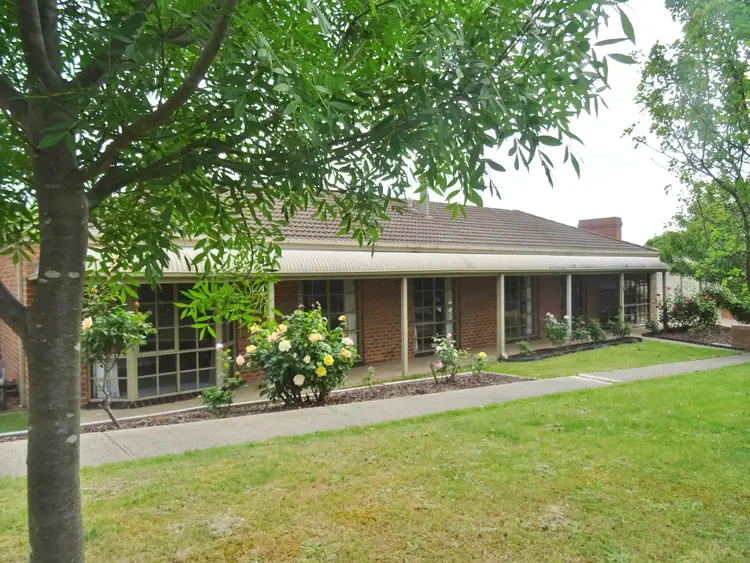 1 Hakea Court, Mount Helen VIC 3350