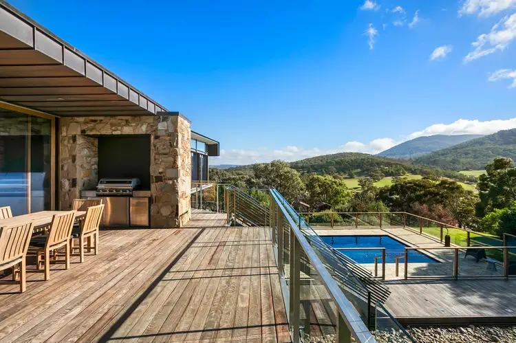 2 Tucketts Road, Mount Macedon VIC 3441