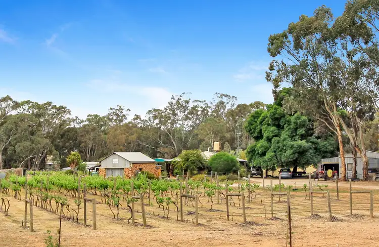 108 Warren Road, Heathcote VIC 3523