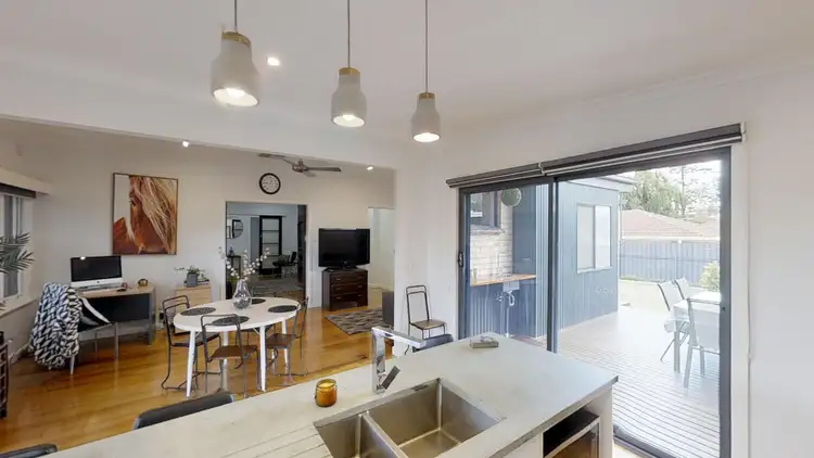 14 Neil Street, Kangaroo Flat VIC 3555