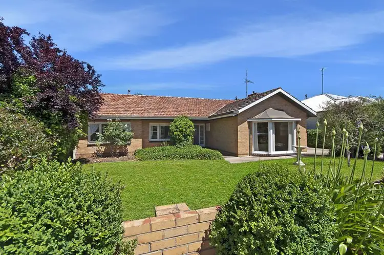 72 Mount Napier Road, Hamilton VIC 3300