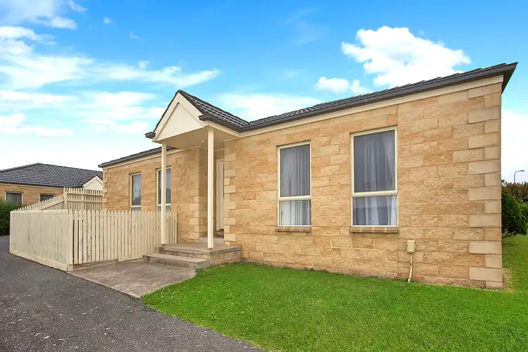 Main view of Homely unit listing, 1/31 Philip Street, Port Fairy VIC 3284