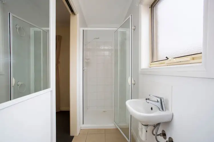 Sixth view of Homely unit listing, 1/31 Philip Street, Port Fairy VIC 3284