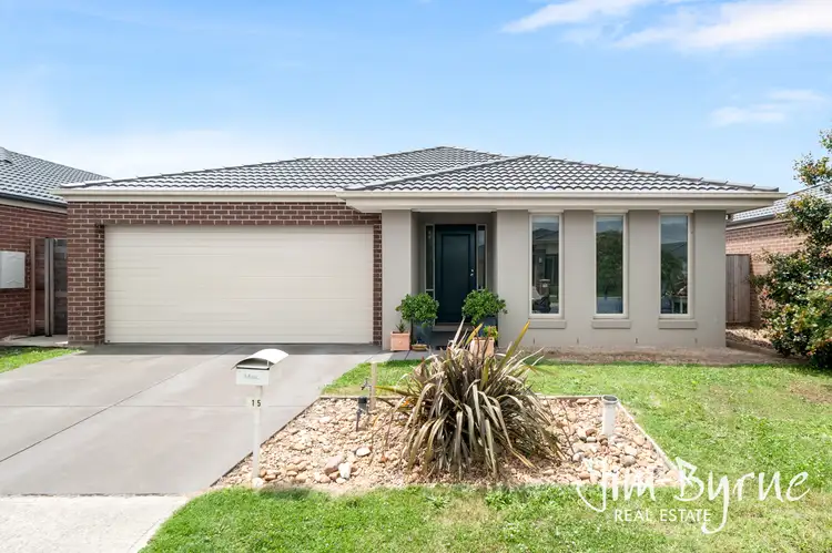 15 ELWOOD AVENUE, Pakenham VIC 3810