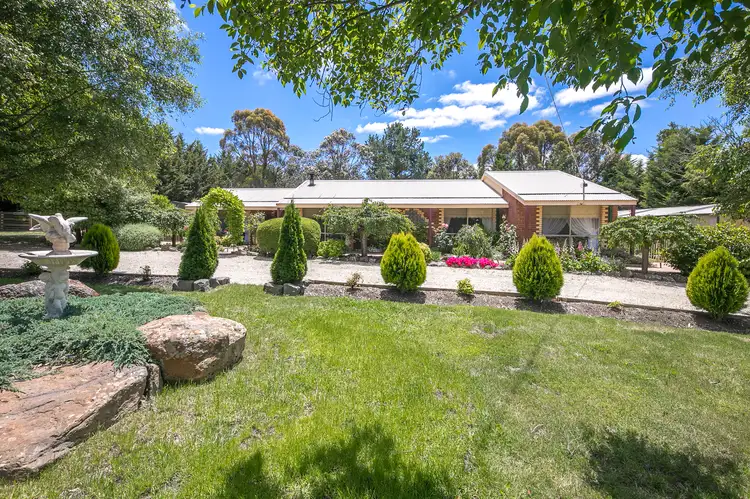 2 Ida Crescent, Romsey VIC 3434
