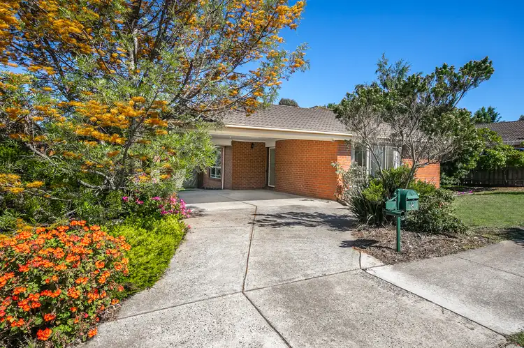 8 Crawford Way, Sunbury VIC 3429