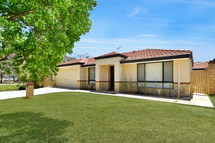 8 Bridal Crescent, Kenwick WA 6107
