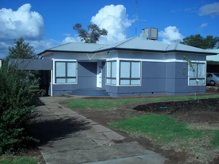 4 Sally Street, Leeton NSW 2705