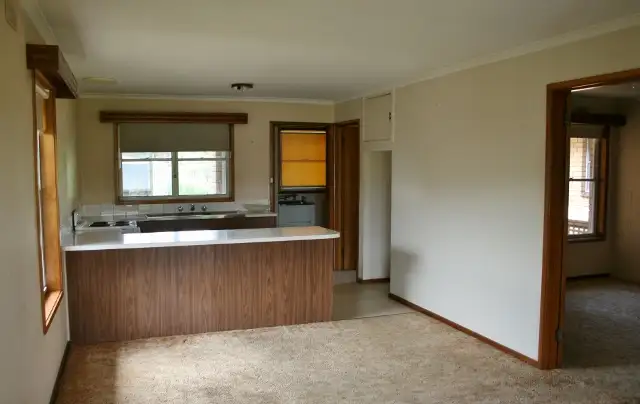 Fifth view of Homely unit listing, 4 Anne Street, Koroit VIC 3282
