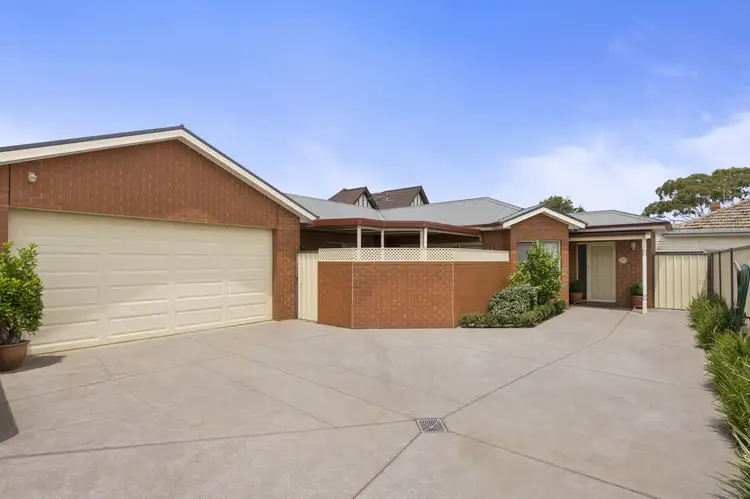 2/17 Lerderderg Street, Bacchus Marsh VIC 3340