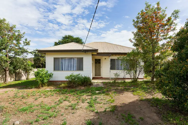 19 Charles Street, Castlemaine VIC 3450
