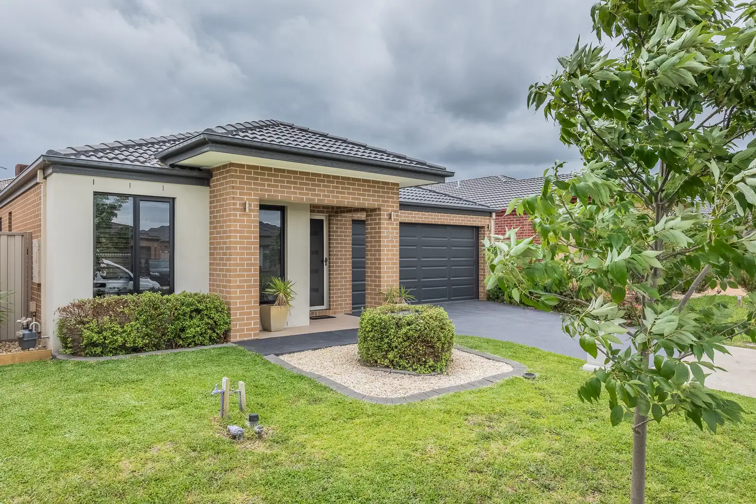 Main view of Homely house listing, 25 Farmdale Road, Pakenham VIC 3810