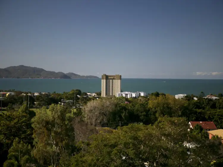 LOT 2/334 Stanley Street, North Ward QLD 4810