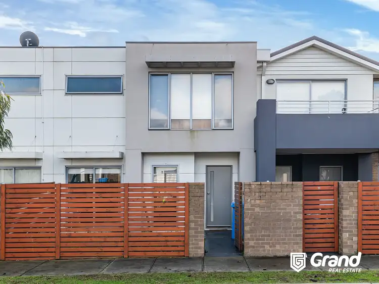 9 Woodright Circuit, Cranbourne VIC 3977
