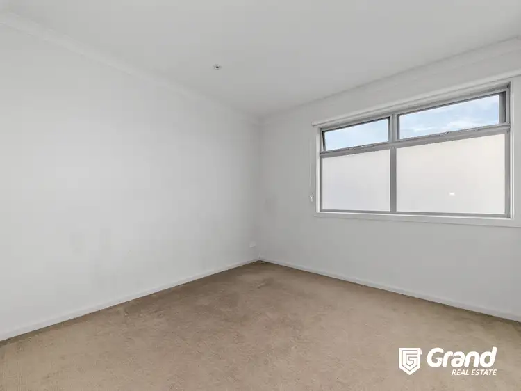 Fifth view of Homely townhouse listing, 9 Woodright Circuit, Cranbourne VIC 3977