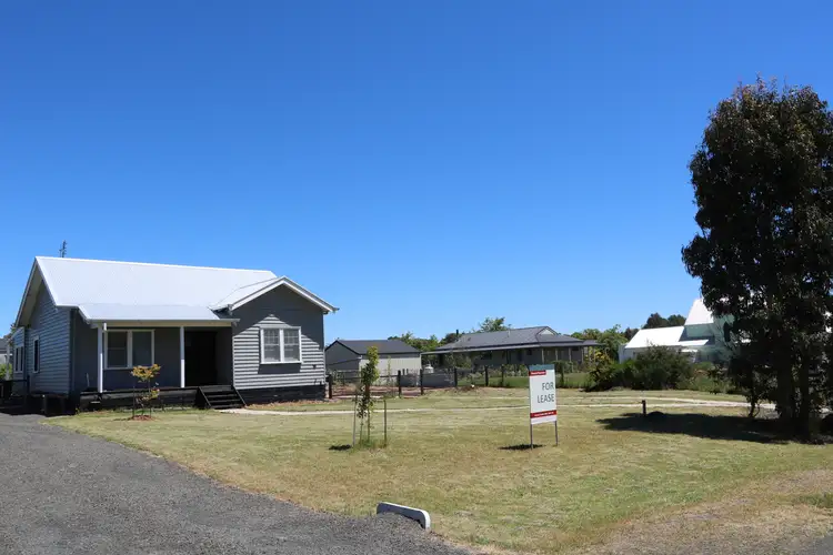 19 Groves Street
