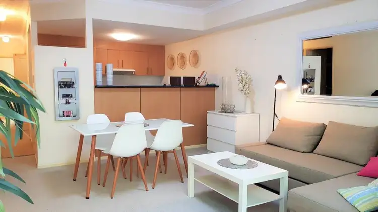 Fifth view of Homely unit listing, 3/52 Mitre, St Lucia QLD 4067