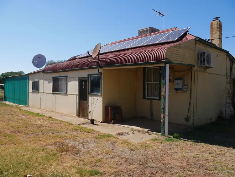 26 Bourke Road, Leeton NSW 2705