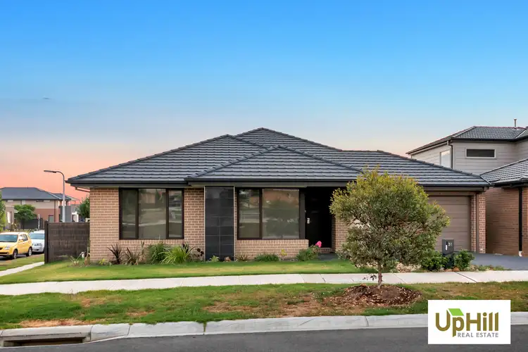 31 Belcam Circuit, Clyde North VIC 3978