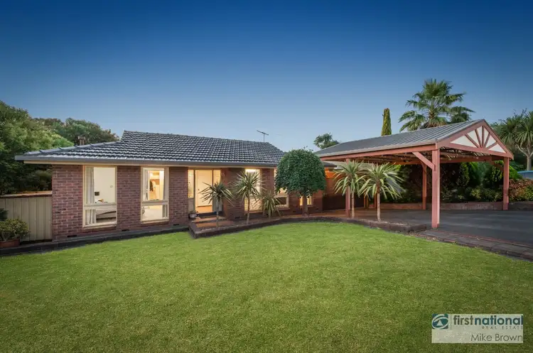 18 CHINOOK CRESCENT, Mooroolbark VIC 3138