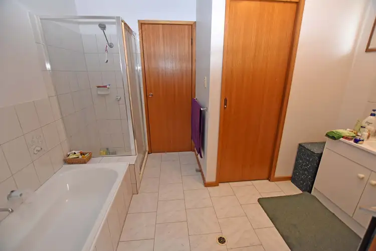 Third view of Homely unit listing, 2/10 Munro Crescent, Kyabram VIC 3620