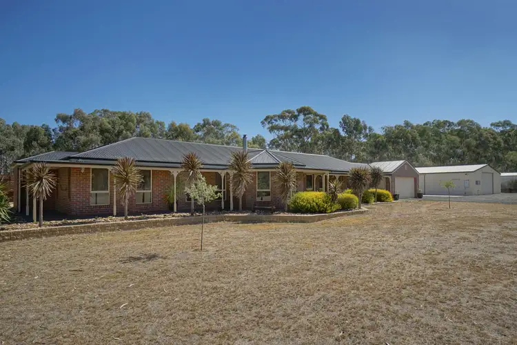 120 Dehnerts Road, Daisy Hill VIC 3465