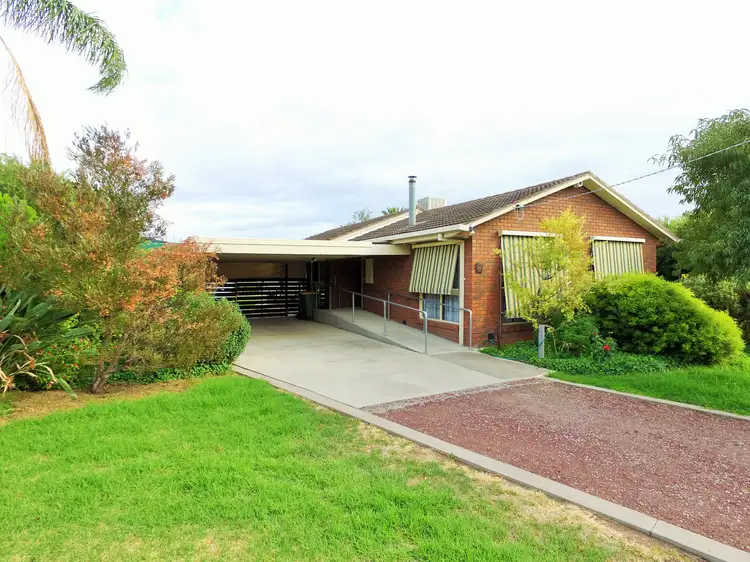 6 Maxwell St, Kerang VIC 3579