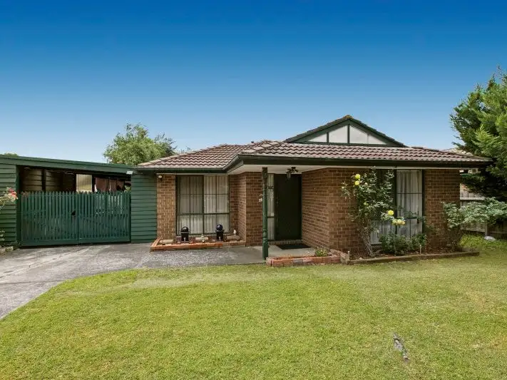 5 Raffindale Crescent, Cranbourne West VIC 3977