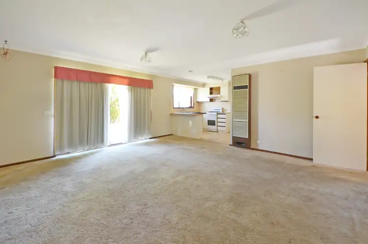 Second view of Homely house listing, 7 Clematis Court, Portland VIC 3305