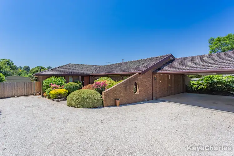 1 Elrona Court, Pakenham VIC 3810