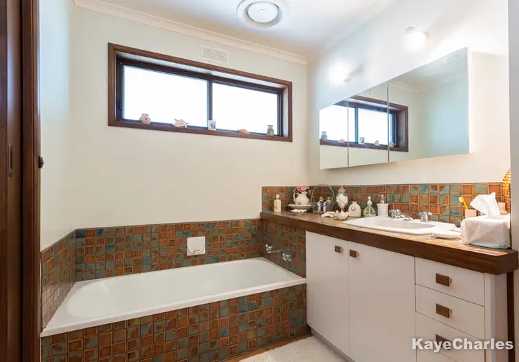 Seventh view of Homely house listing, 1 Elrona Court, Pakenham VIC 3810