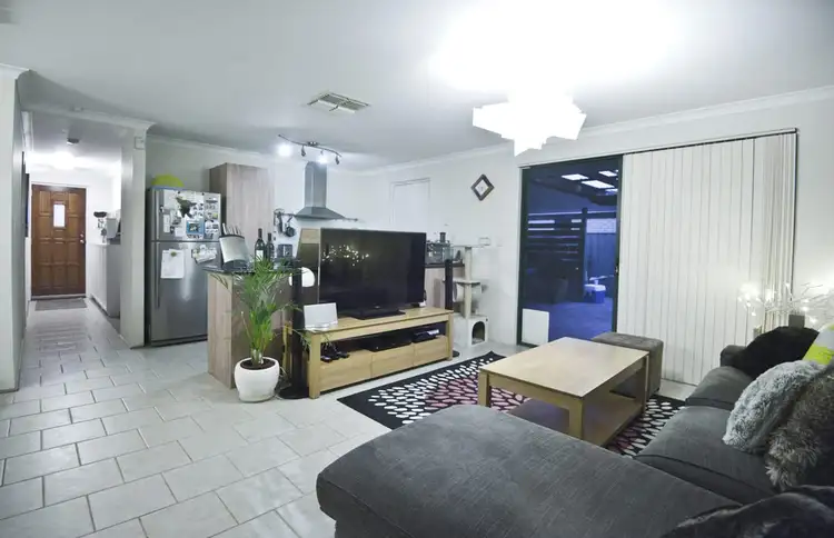 Sixth view of Homely house listing, 2 Loquat Way, Forrestfield WA 6058