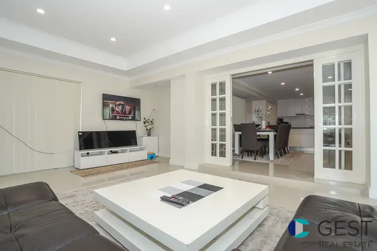 16 Pridmore Glen, Clarkson WA 6030