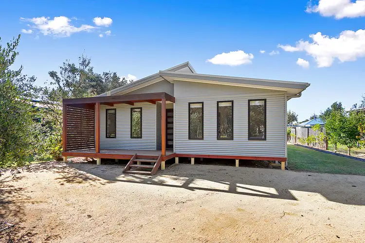 8 Macassar Crescent, The Honeysuckles VIC 3851