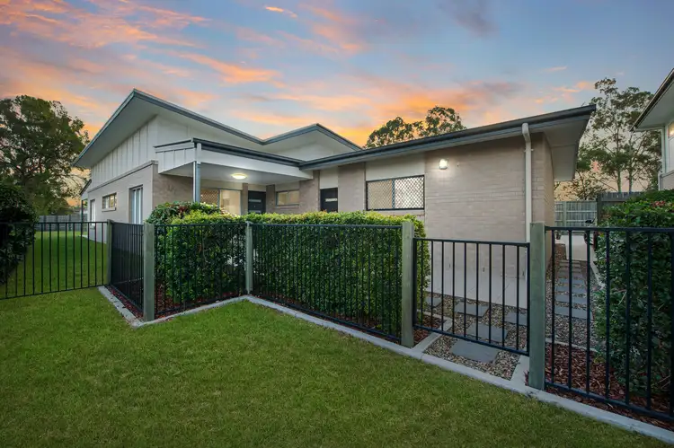 Main view of Homely townhouse listing, 1/7 debra st, Salisbury QLD 4107