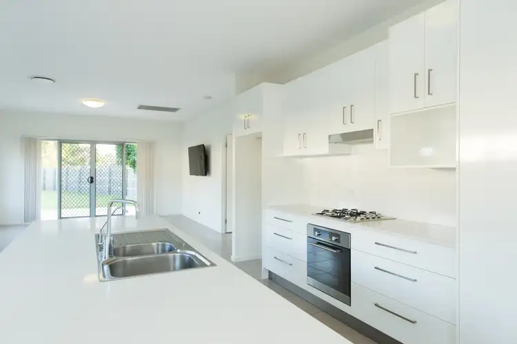 Second view of Homely townhouse listing, 1/7 debra st, Salisbury QLD 4107