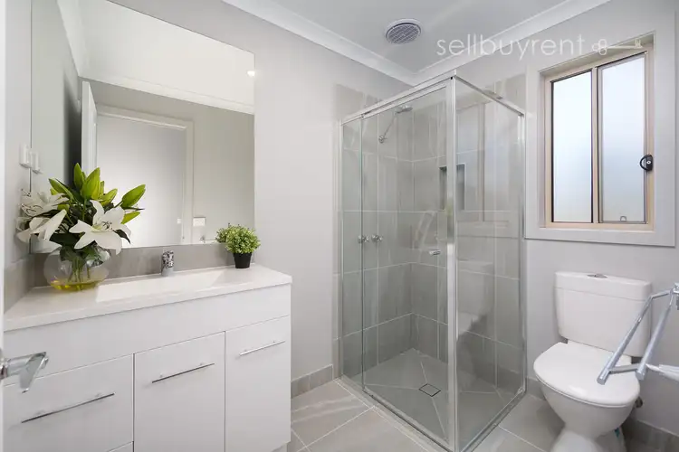 Sixth view of Homely house listing, 1/18 MIDDLETON CRESCENT, Wodonga VIC 3690