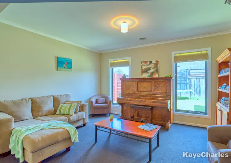 Sixth view of Homely house listing, 9 Florida Court, Berwick VIC 3806