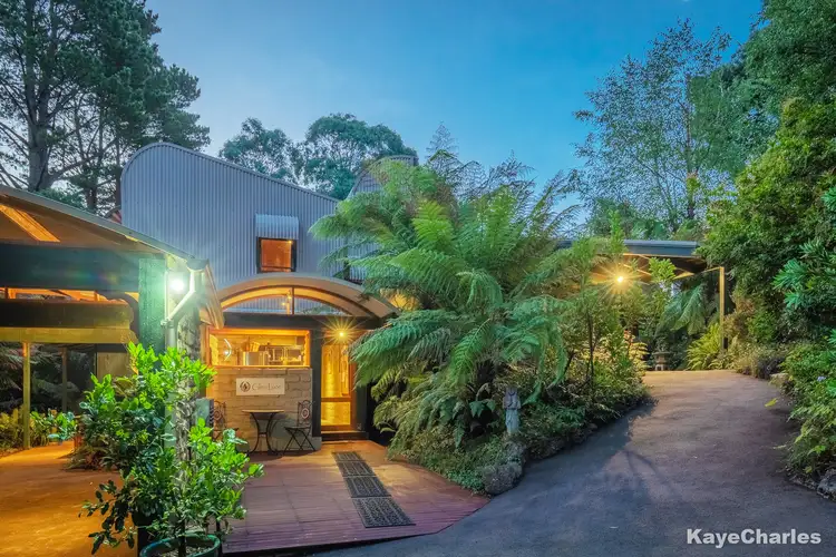 4 Brookdale Avenue, Emerald VIC 3782