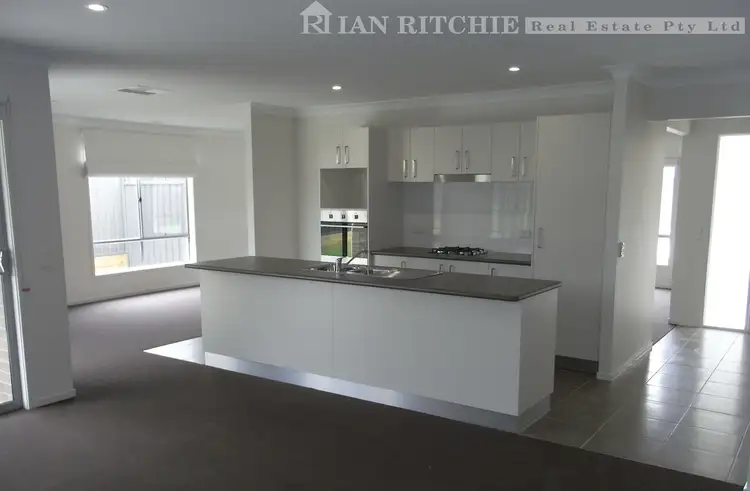 Fourth view of Homely house listing, 50 Gabrielle Court, Lavington NSW 2641