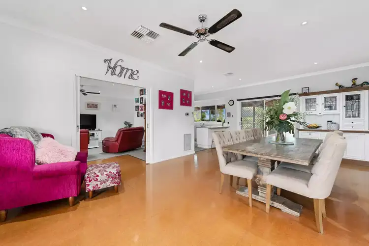 Fifth view of Homely house listing, 8 HUNTINGDALE DRIVE, Yarrawonga VIC 3730