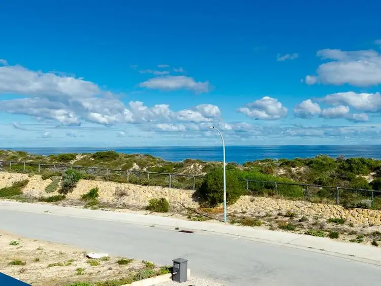 41 Trumpeter Parade, Yanchep WA 6035