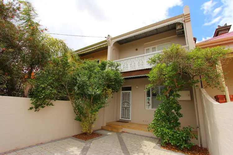 220 Brisbane Street