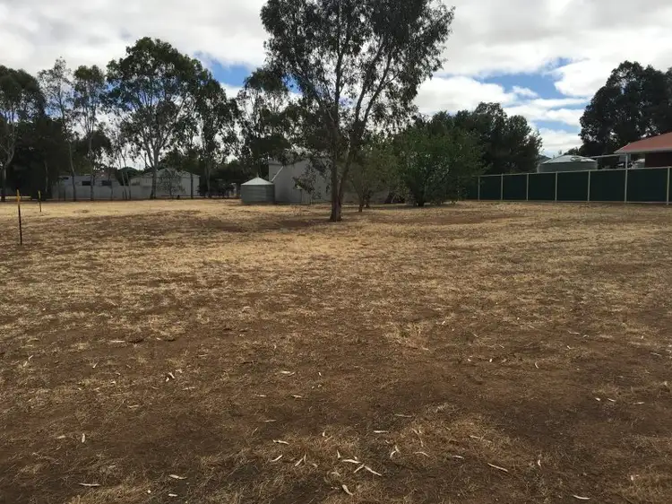 12-14 Townsend Street, Nhill VIC 3418