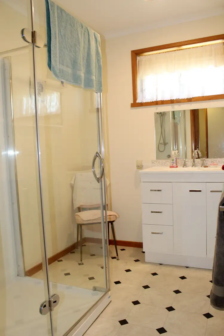 Seventh view of Homely unit listing, Unit 4/18-20 Brougham Street, Nhill VIC 3418