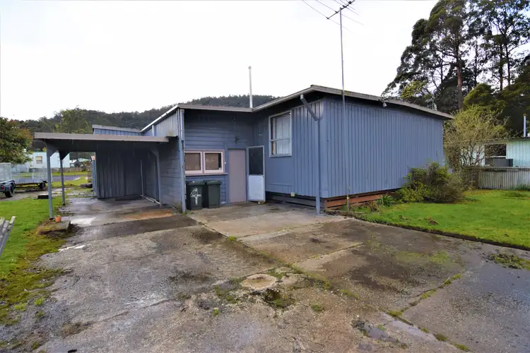 4 Waratah Drive