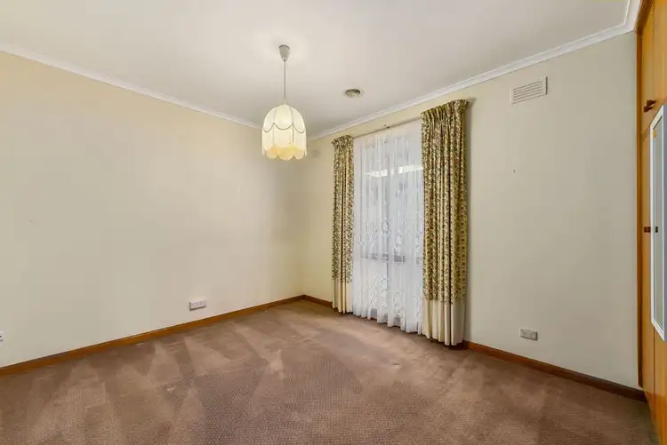 Fifth view of Homely house listing, 2 Hawk Place, Mount Gambier SA 5290