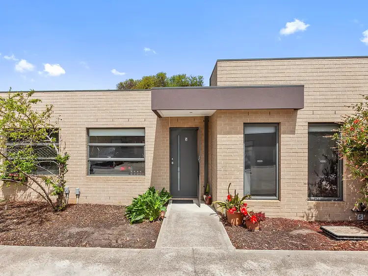 5/25 Deutgam Street, Werribee VIC 3030