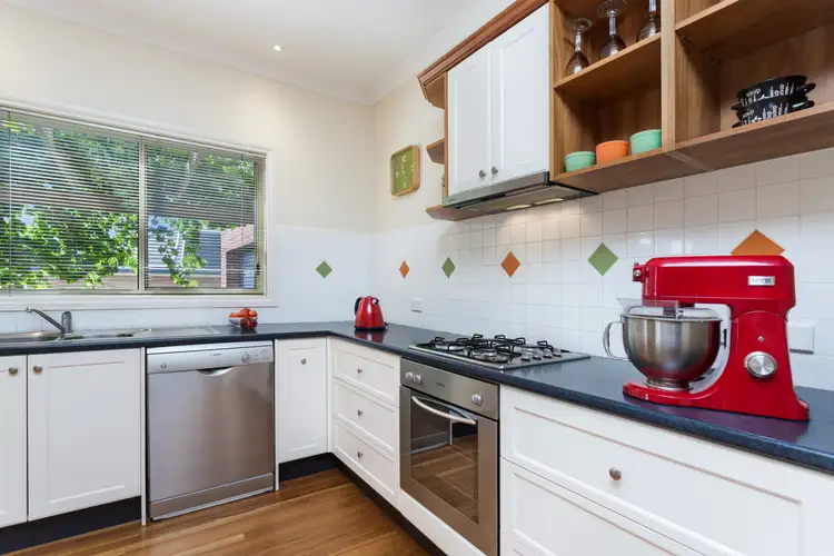 Fourth view of Homely house listing, 8 Haydn Court, Castlemaine VIC 3450